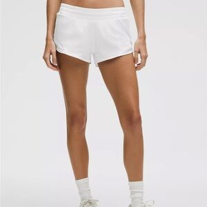 Lulu Lemon Hotty Hot Low-Rise Lined Short 2.5"